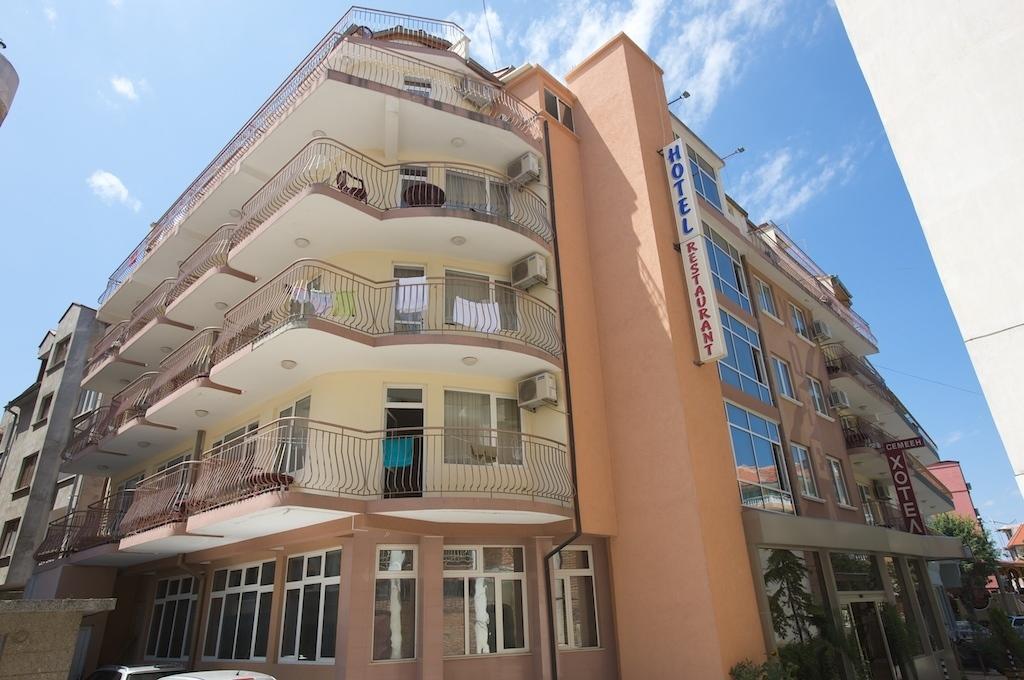 Семеен Хотел Елена Палас Nesebar Exterior photo