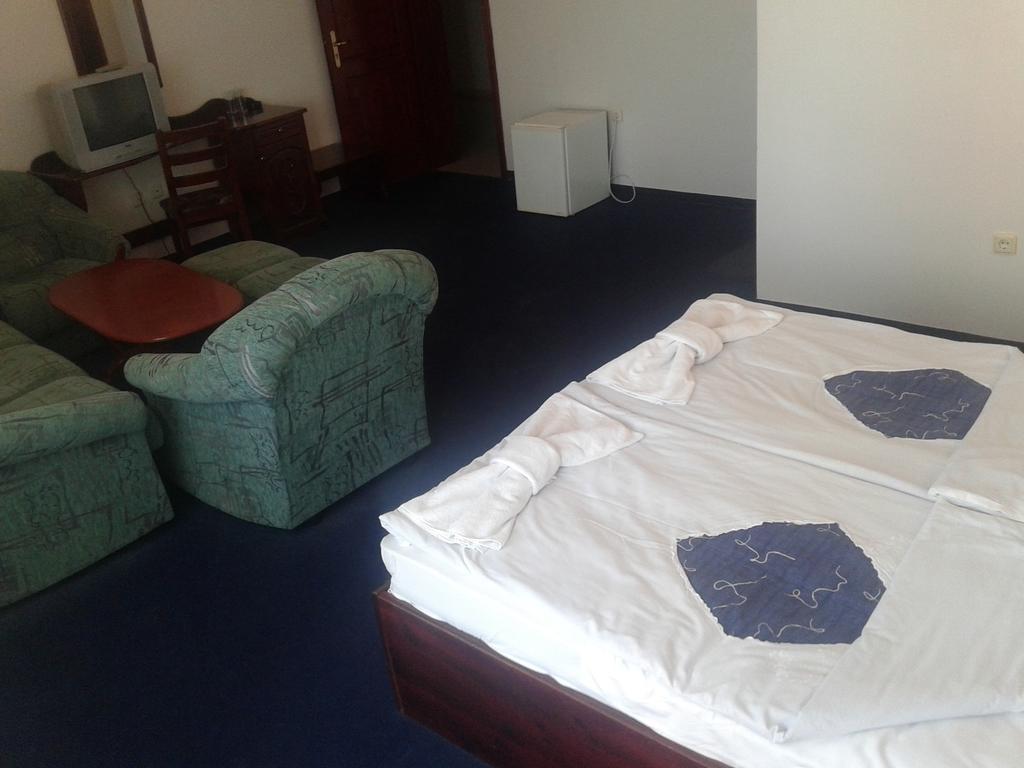 Семеен Хотел Елена Палас Nesebar Room photo