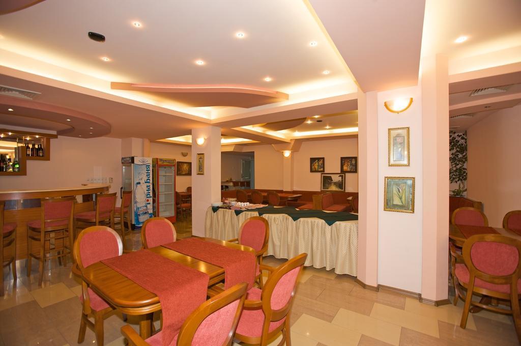 Семеен Хотел Елена Палас Nesebar Exterior photo